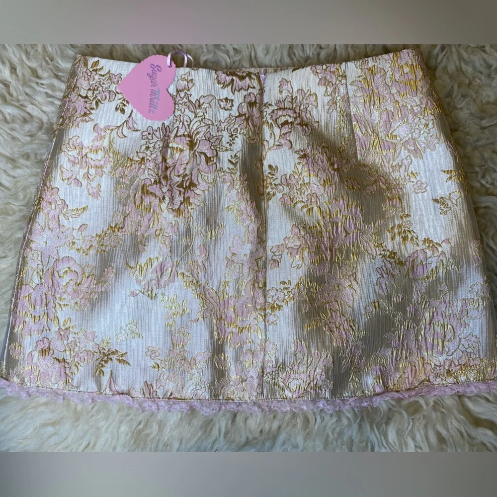 Sugar Thrillz Pink and Gold Floral Brocade mini skirt - Picture 3 of 5